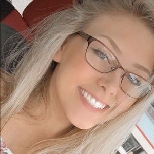 Meet your Posher, Katelyn